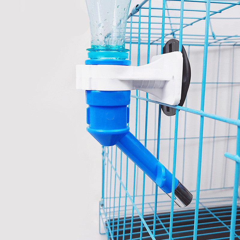 Hangable Pet Waterer Head Can Be Inserted Into The Bottle